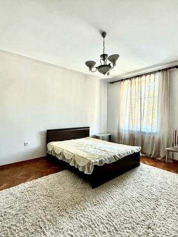 Стрийська вул., 72