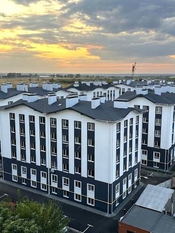 Теплична вул., 64