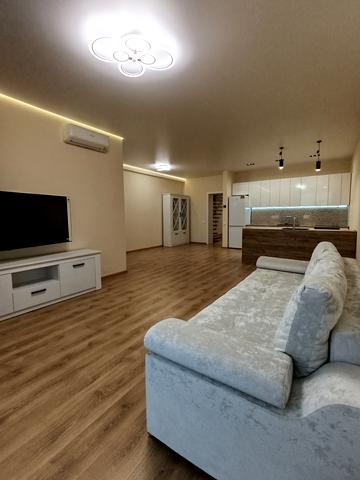 Китайська вул., 18