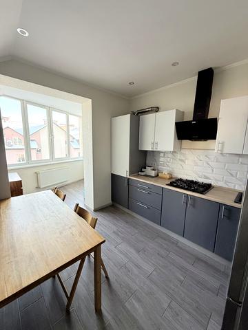 Боголюбова вул., 18