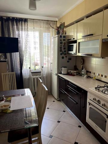 Гетьмана Івана Мазепи вул. (Топольна), 35