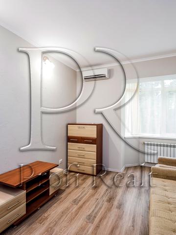 Зелена вул., 25