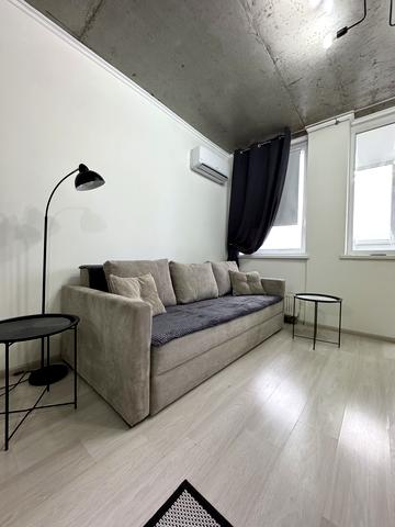 Академіка Заболотного вул., 15-Б