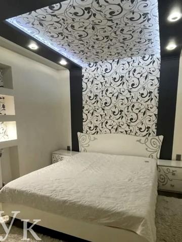 Олега Ольжича вул. (Івана Лобачевського), 7