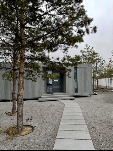 Садова вул., 1