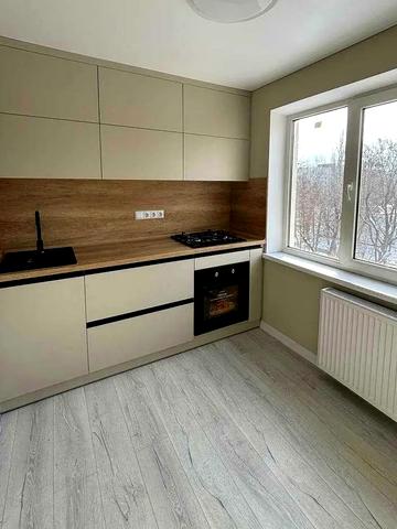 Отакара Яроша вул., 5