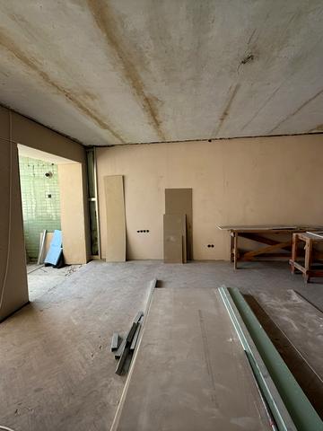 Дмитра Коряка вул., 5