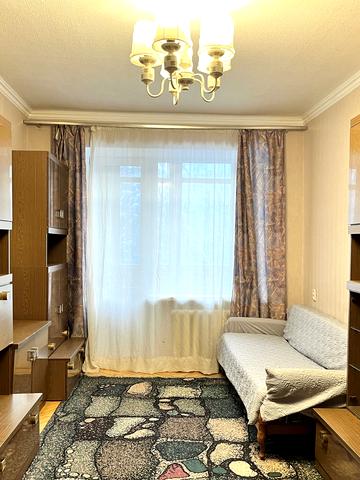 Андрія Головка вул., 27