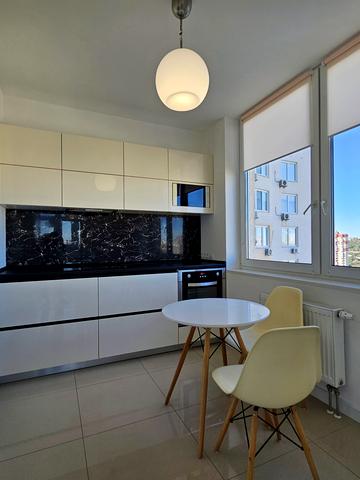 Валерія Лобановського просп., 150-Д