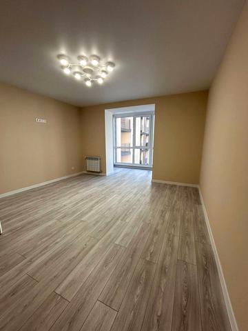 Довженка вул., (Будинок)