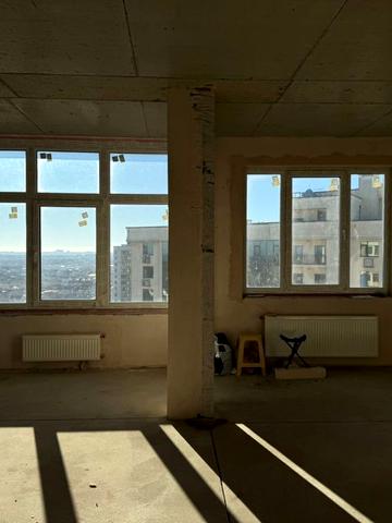 Перлинна вул., 2