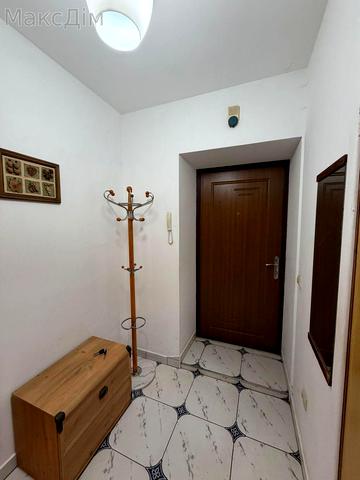 Довженка вул., 26