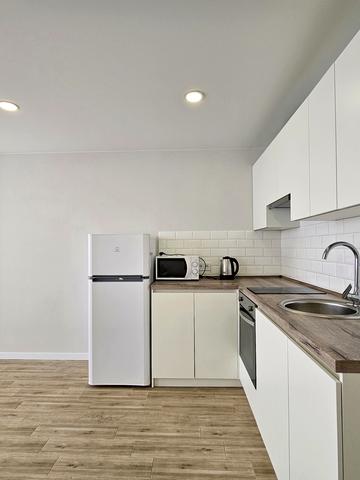 Олега Мудрака вул. (Генерала Наумова), 1-Б