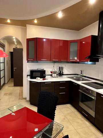 Петра Калнишевського вул. (Михайла Майорова), 7