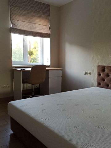 Олени Теліги вул., 37-Е