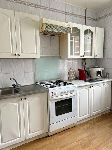 Тетяни Яблонської вул., 1