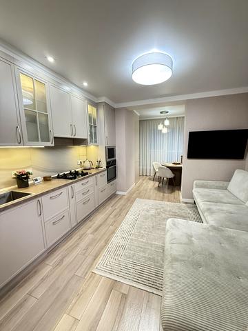 Яблунева вул., 15