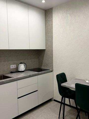 Мольєра вул., 77