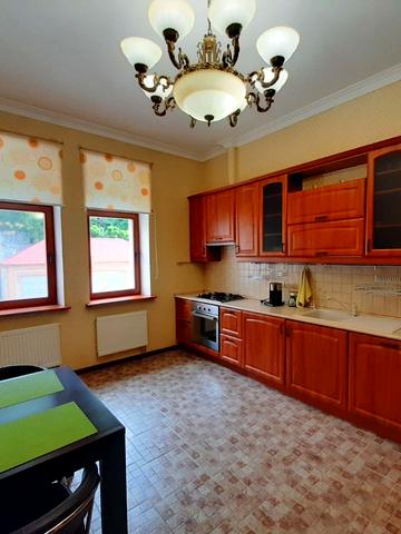 Воздвиженська вул., 29