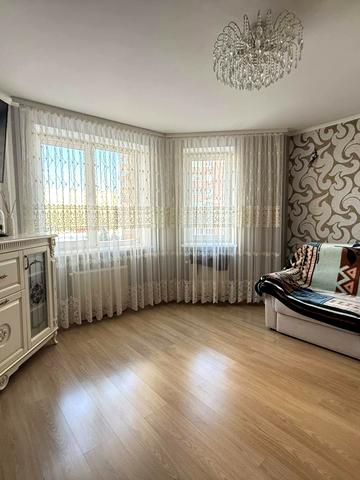 Миру вул., 35