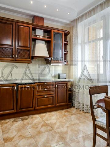 Євгена Коновальця вул. (Щорса), 32-Б