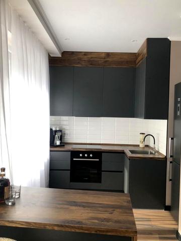 Валерія Самофалова вул. (Каманіна), 16а/2