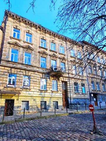 Академіка Філарета Колесси вул. (), 5