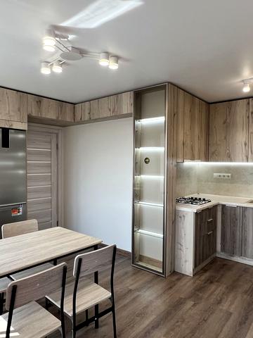 Степана Бандери вул., 77-Б