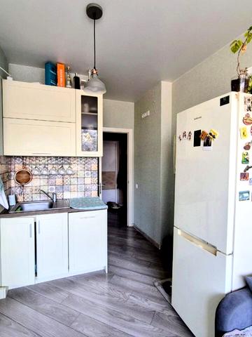 11-та Лінія вул., 4