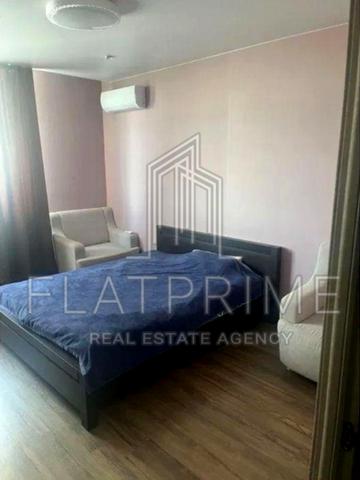 Освіти вул., 16