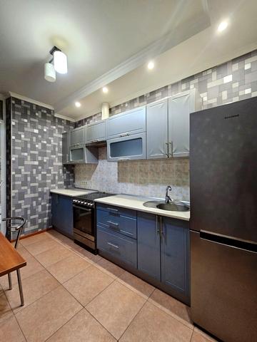 Ованеса Туманяна вул., 3