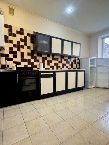 Академіка Філарета Колесси вул. (), 30