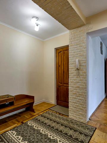 Джона Ленона вул., 35