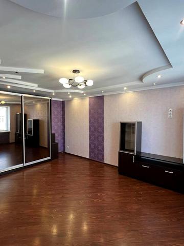 Героїв Крут вул. (Червоних Курсантів), 4а