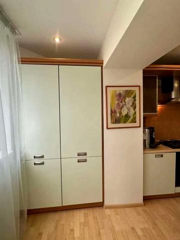 Миколи Соловцова вул., 3