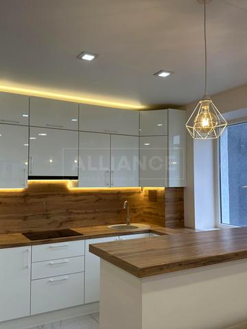 Приозерна вул., 42