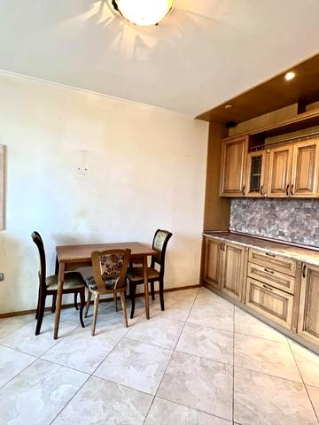 Княжий Затон вул., 11