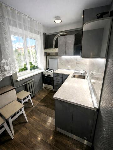 Вінницька вул., 8