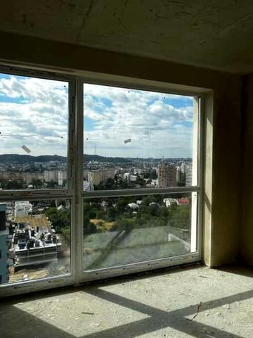 Василя Щурата вул., (Будинок 1)