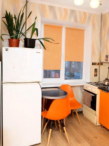 Поліська вул., 14