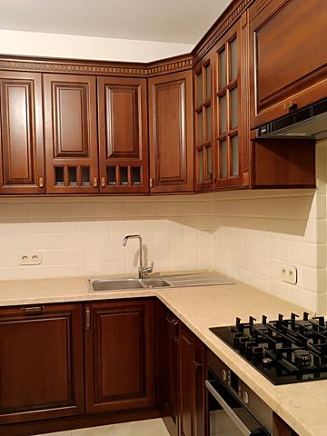 Залізнична вул., 7П