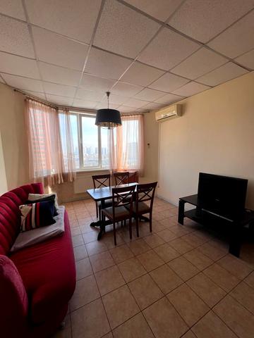 Середньофонтанська вул., 19б