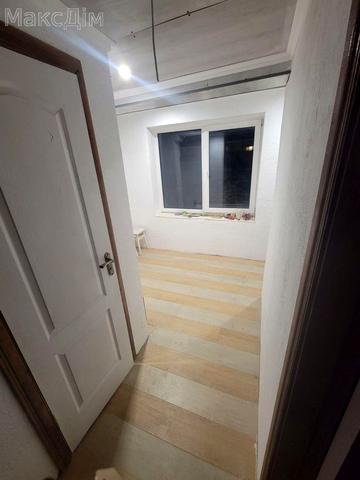 Броварна вул., 12