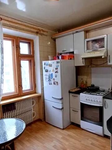 Лебединська вул., 1