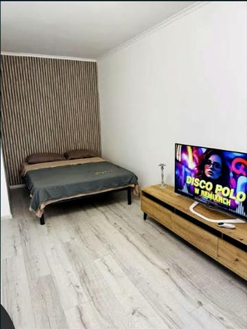 Василя Симоненка вул. (), 13