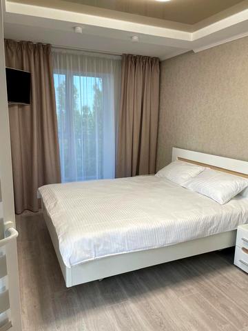 Полтавська вул., 81