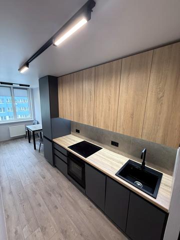 Василя Симоненка вул., 107-А