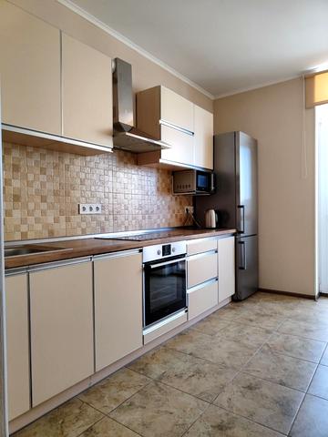 Віталія Скакуна вул. (Академіка Каблукова), 23