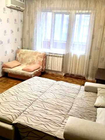 Оболонський просп., 32