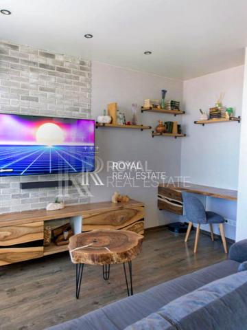 Героїв Небесної Сотні просп., 18/6